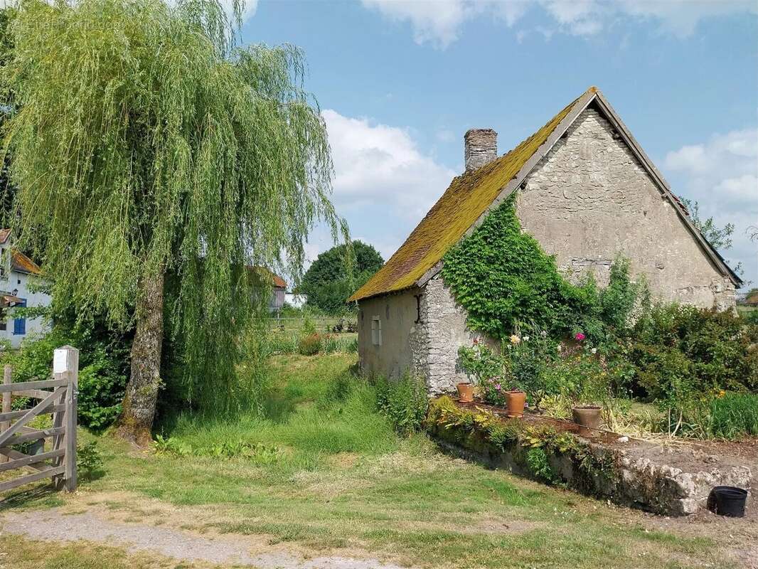 Maison à MEZIERES-EN-BRENNE