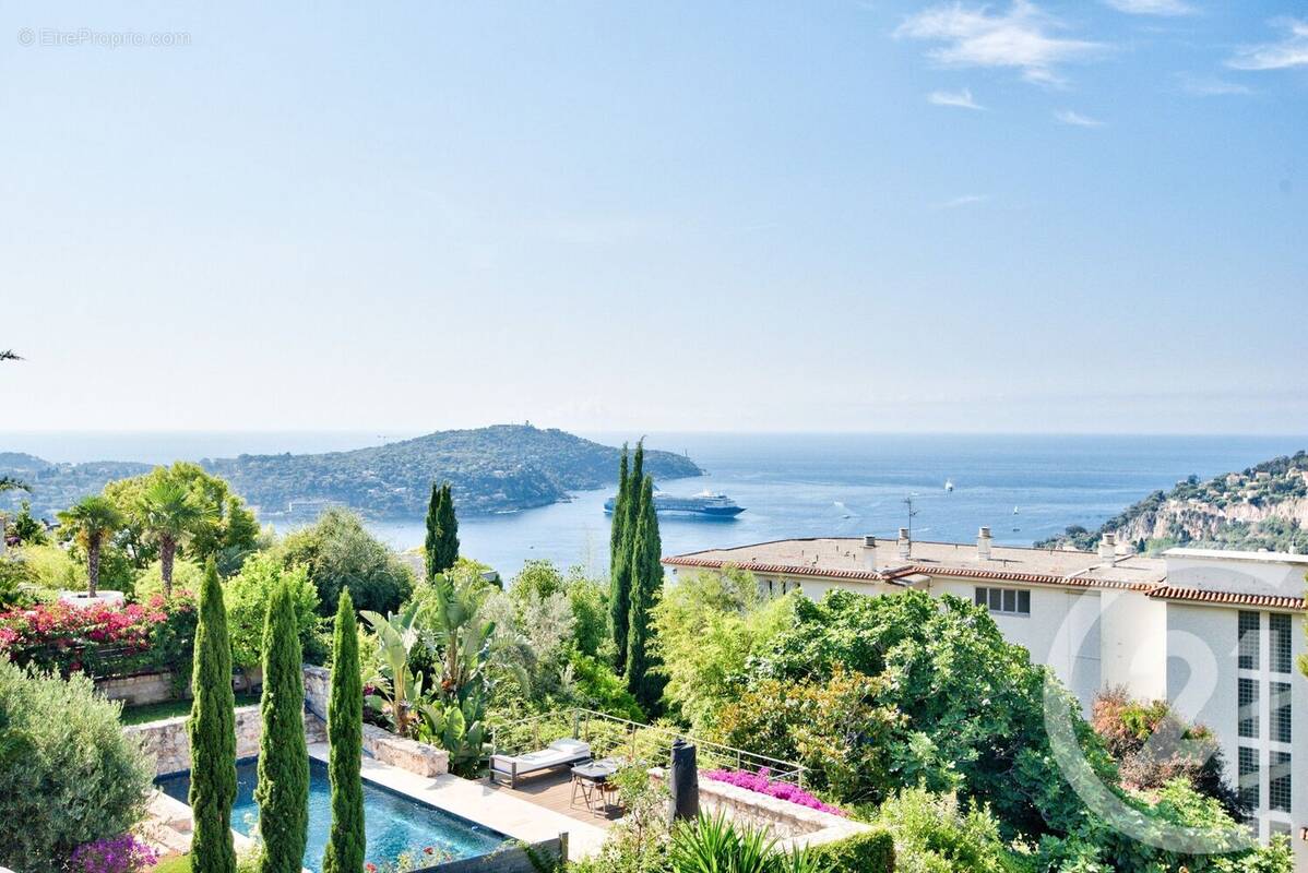 Appartement à VILLEFRANCHE-SUR-MER