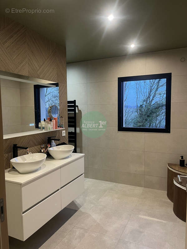 Maison à MONTIVILLIERS