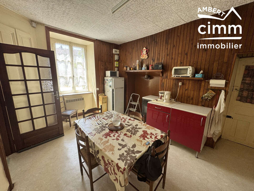 Maison à CHAUMONT-LE-BOURG