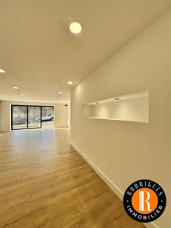 Commerce à VANDOEUVRE-LES-NANCY