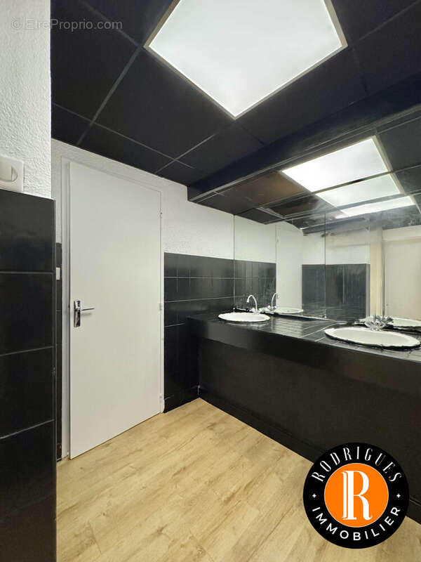 Commerce à VANDOEUVRE-LES-NANCY