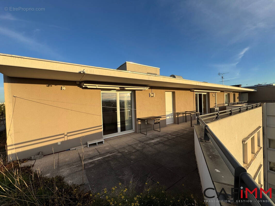 Appartement à LYON-8E