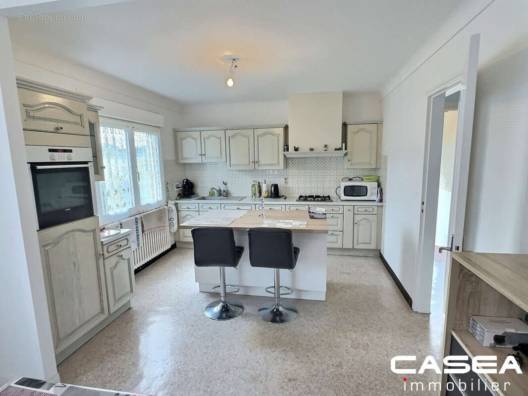 Maison à PLONEOUR-LANVERN