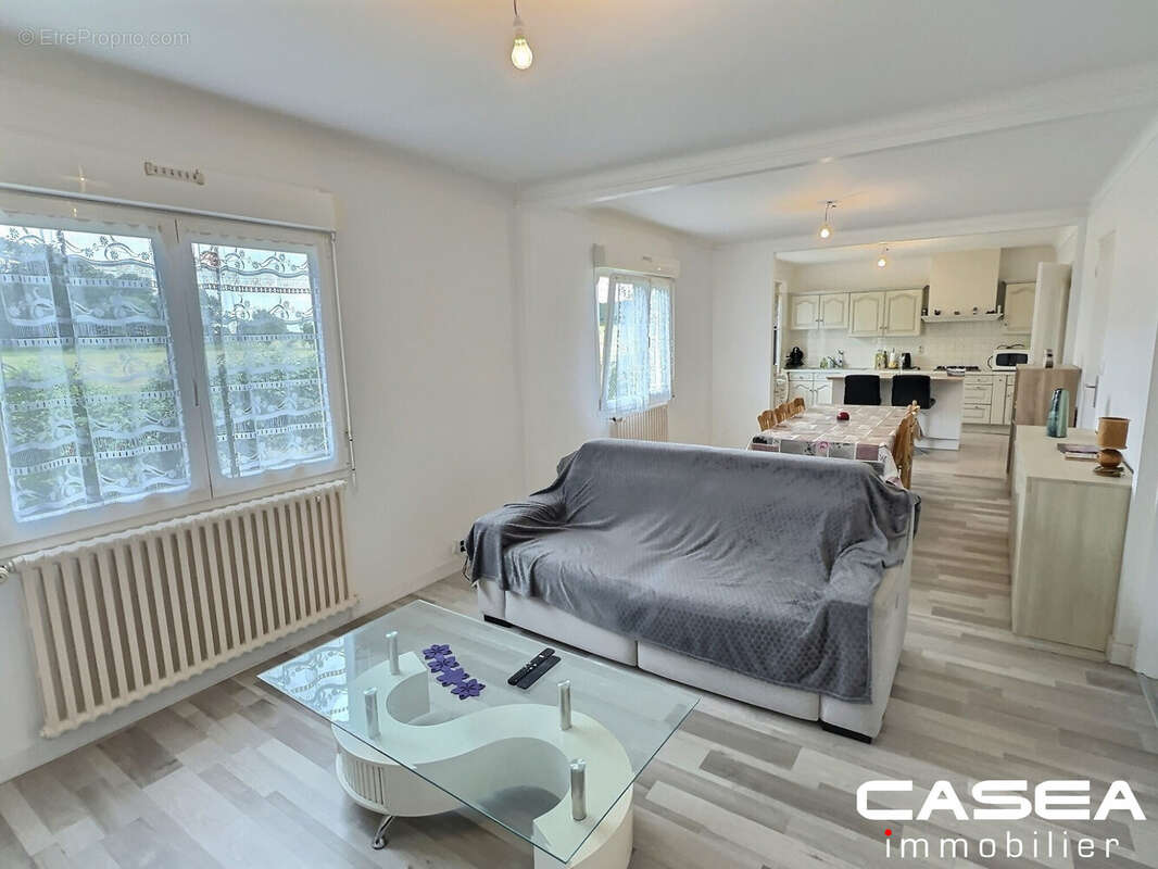 Maison à PLONEOUR-LANVERN