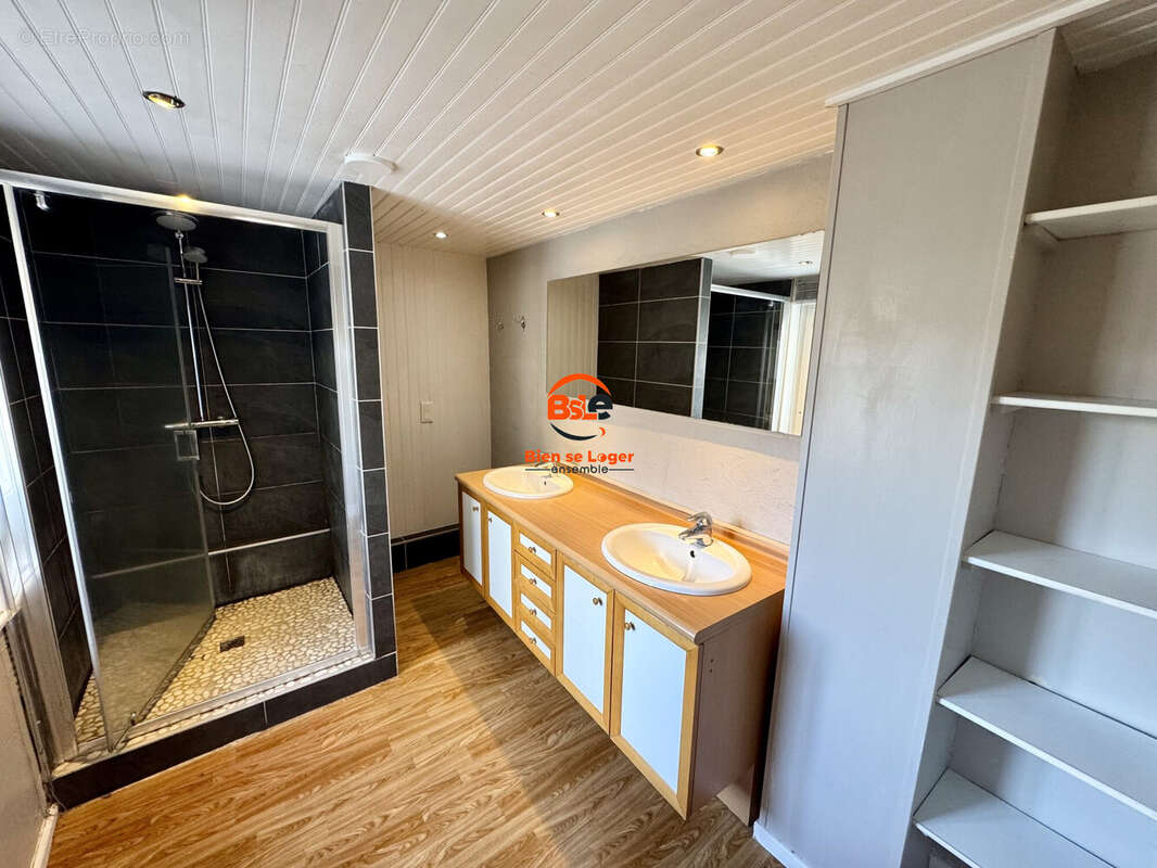 BSLE IMMOBILIER MAISON DE VILLE AVEC EXTERIEUR - Maison à BLANZAT