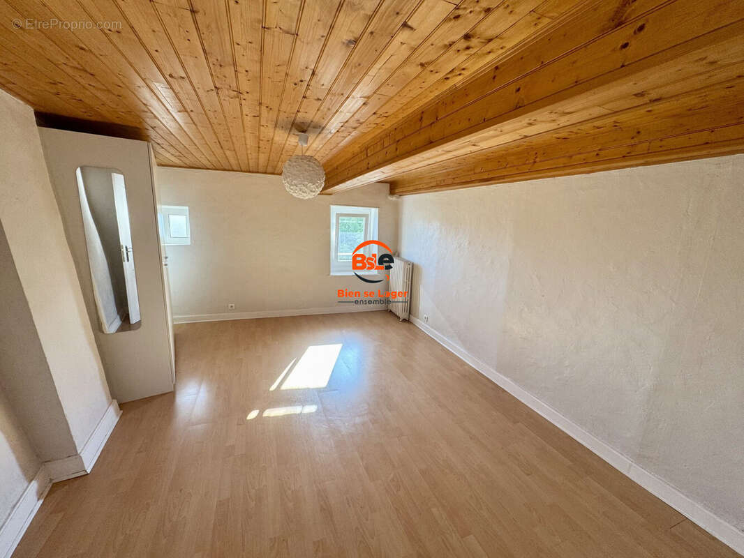 BSLE IMMOBILIER MAISON DE VILLE AVEC EXTERIEUR - Maison à BLANZAT