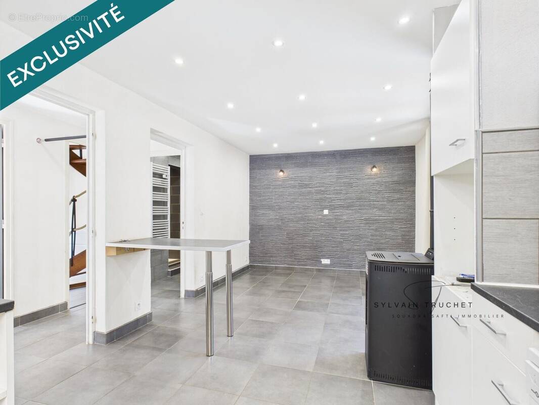 Photo 1 - Maison à EPIERRE