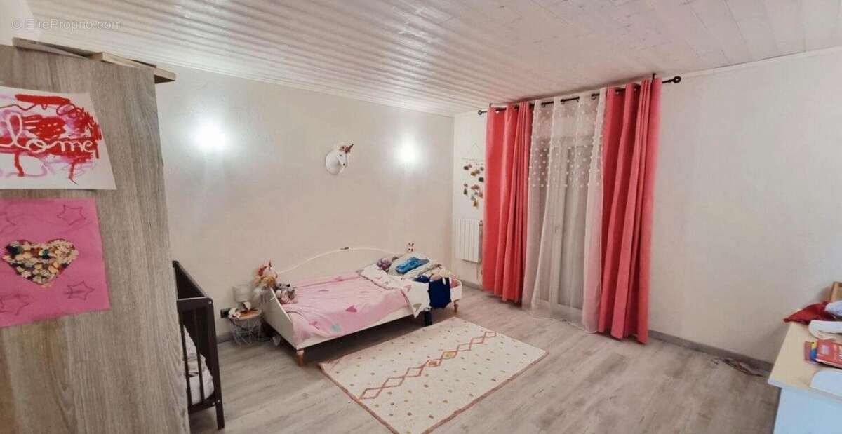 Photo 8 - Maison à MONTREAL-LA-CLUSE