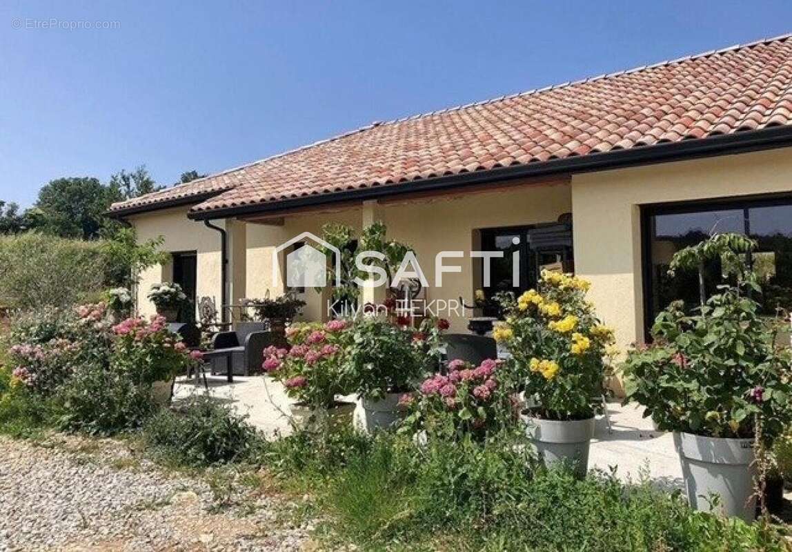 Photo 2 - Maison à SAINT-PIERRE-LAFEUILLE