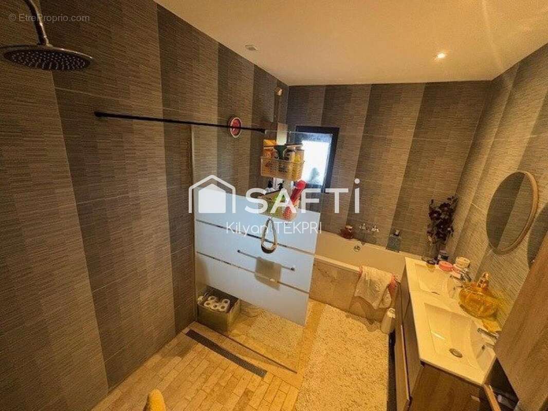 Photo 6 - Maison à SAINT-PIERRE-LAFEUILLE