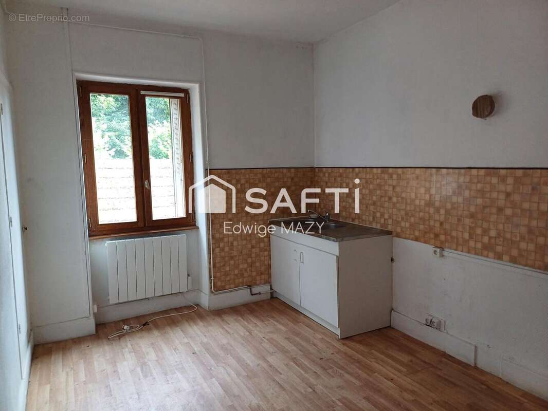 Photo 6 - Appartement à CHAMBON-SUR-VOUEIZE