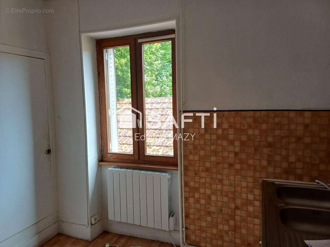 Photo 7 - Appartement à CHAMBON-SUR-VOUEIZE