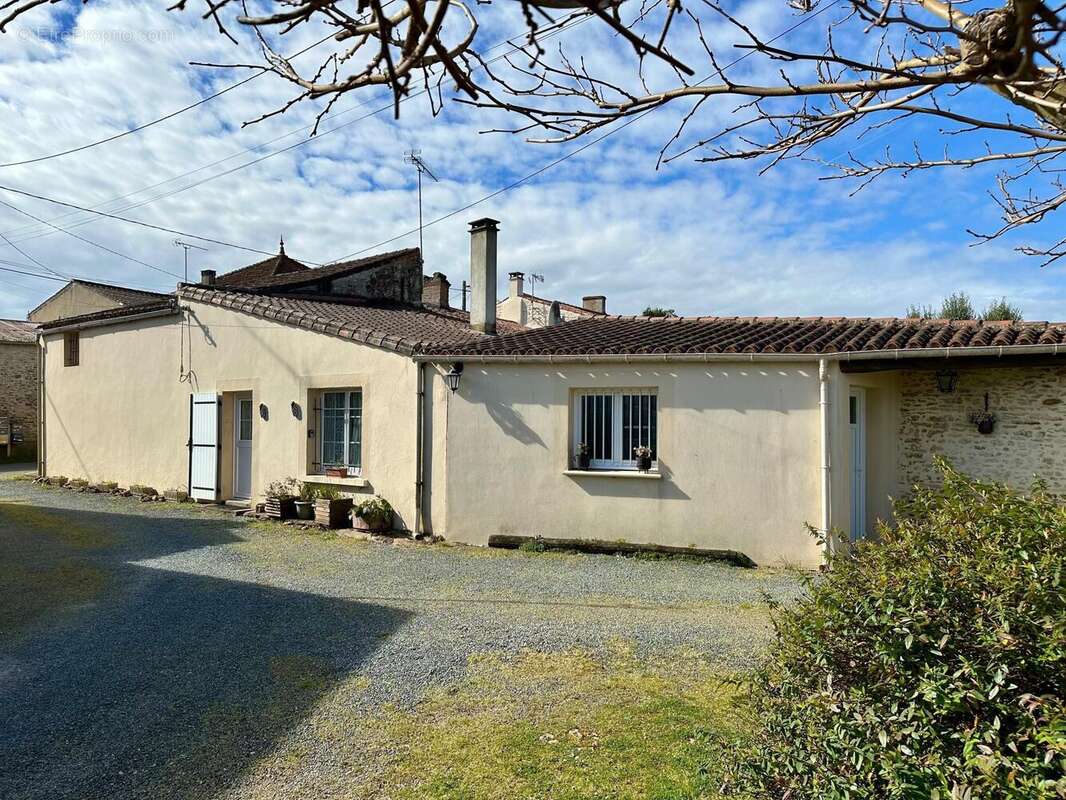 Photo 2 - Maison à MOUTIERS-SUR-LE-LAY