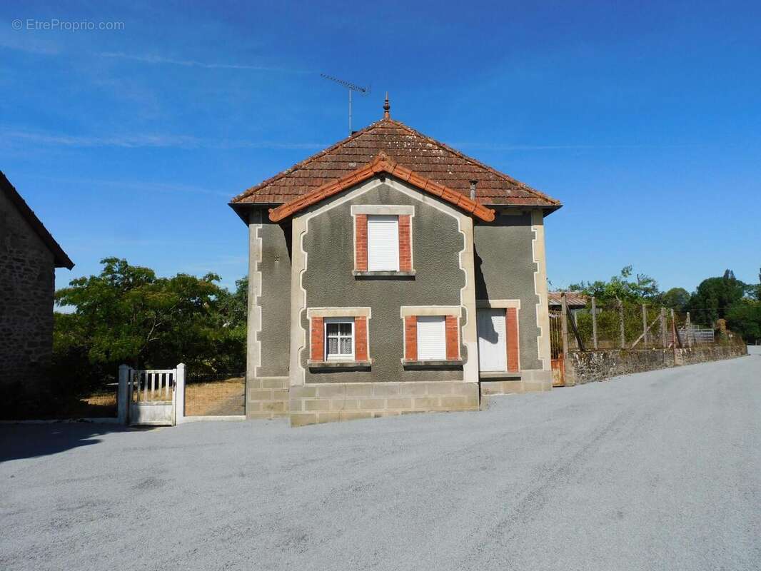Photo 3 - Maison à CROZANT