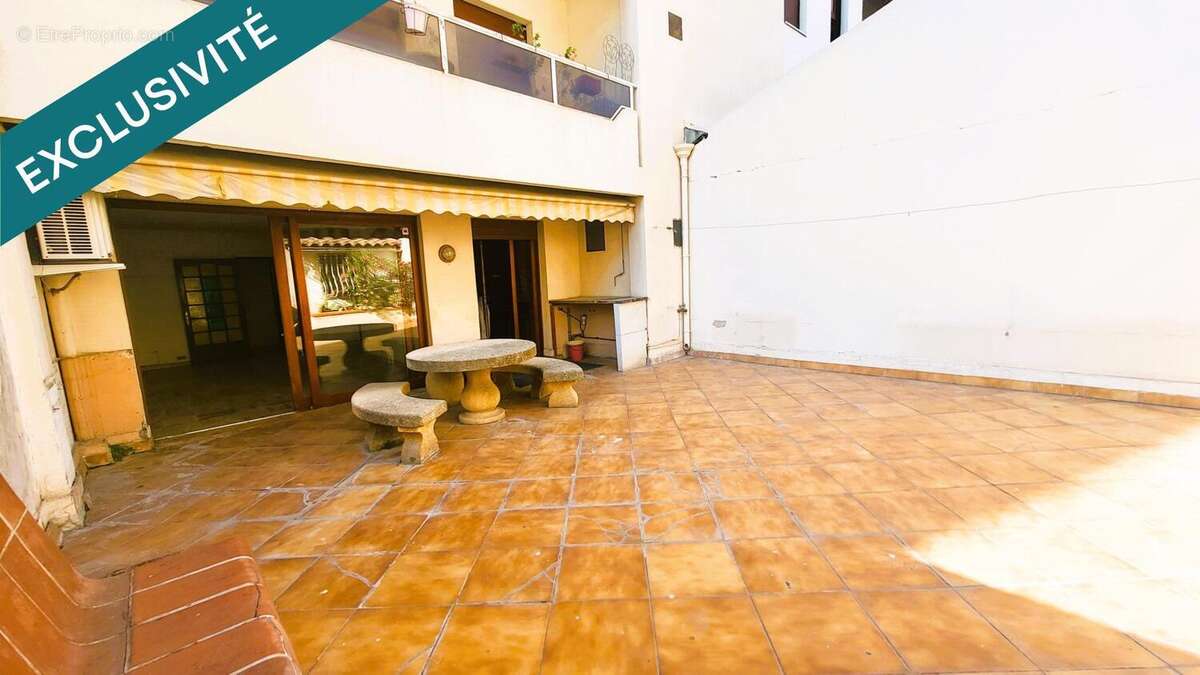 Photo 2 - Appartement à MARSEILLE-5E