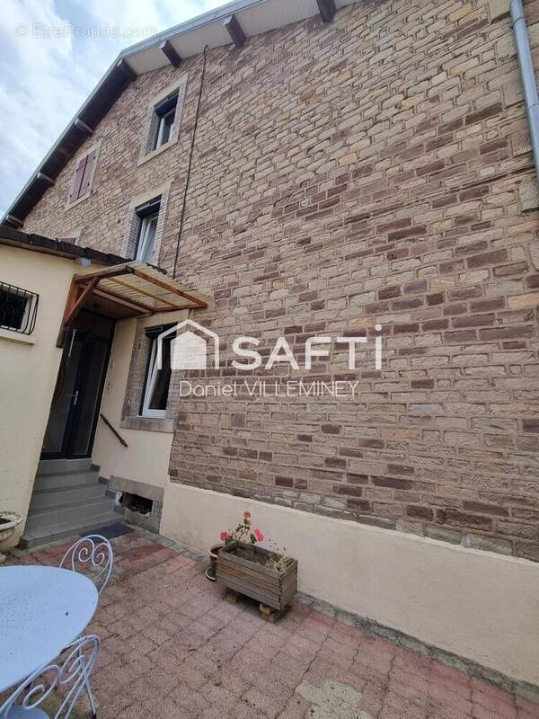 Photo 1 - Maison à LUXEUIL-LES-BAINS