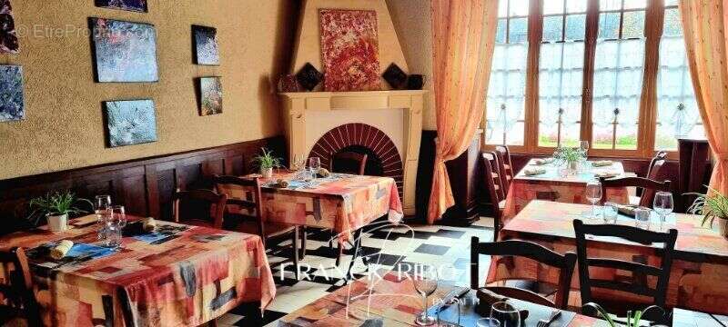 Photo 5 - Commerce à QUARRE-LES-TOMBES