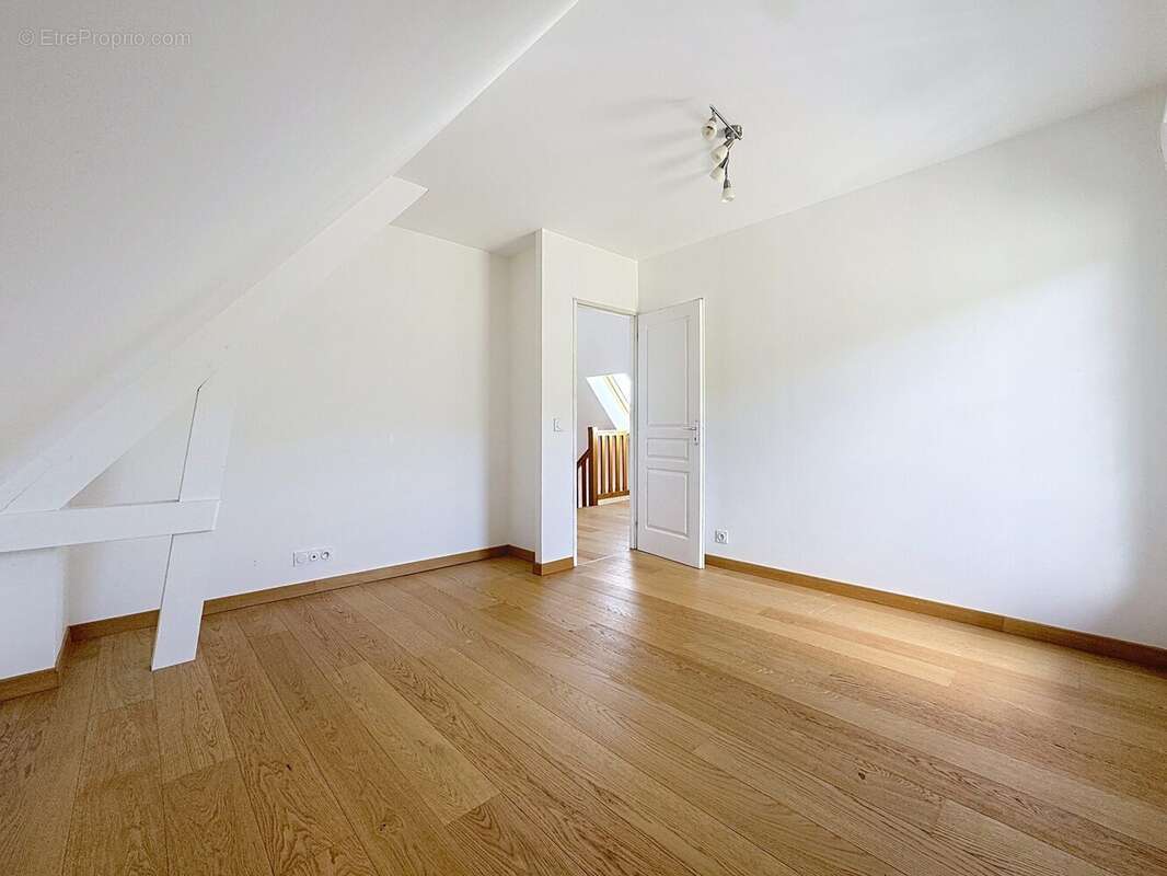 Maison à PONT-L&#039;EVEQUE