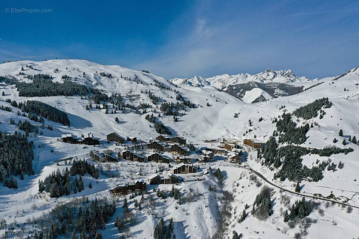 photo non contractuelle - Terrain à HUEZ