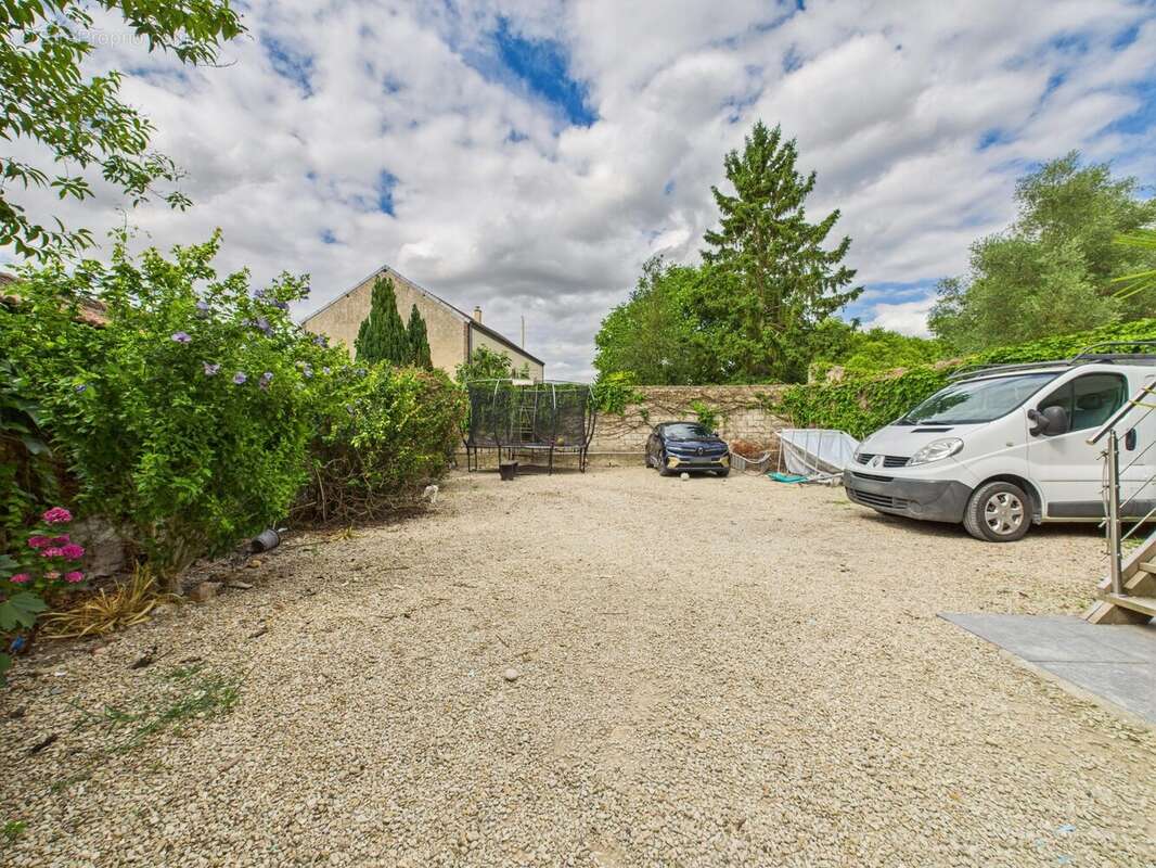 Maison à ROMILLY-SUR-SEINE