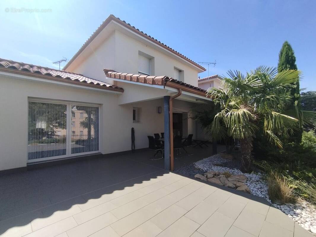 Photo 1 - Maison à SAINT-CHAMOND