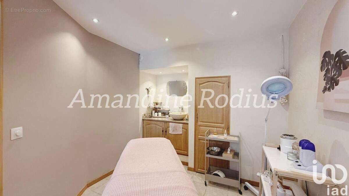 Photo 4 - Commerce à L&#039;ISLE-SUR-LA-SORGUE