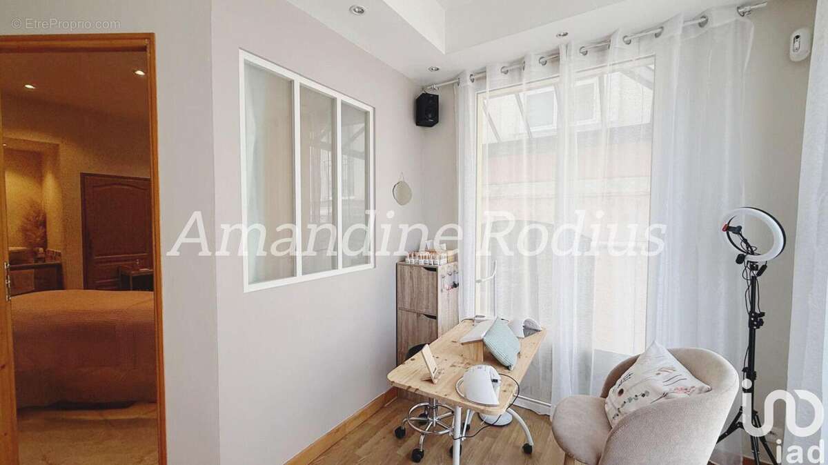 Photo 5 - Commerce à L&#039;ISLE-SUR-LA-SORGUE