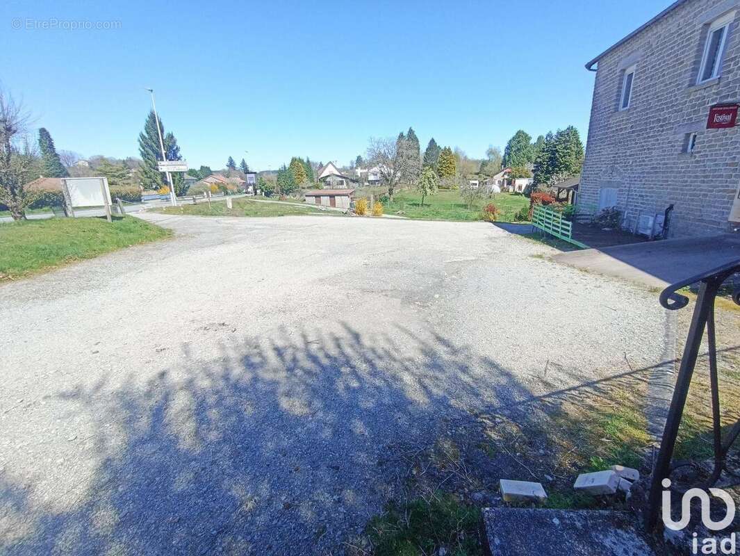 Photo 2 - Commerce à RAZES