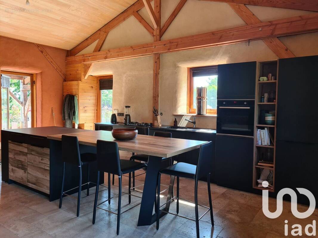 Photo 1 - Maison à SAINTES