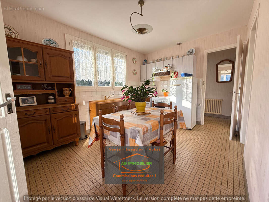 Terrain à MONTAUBAN-DE-BRETAGNE