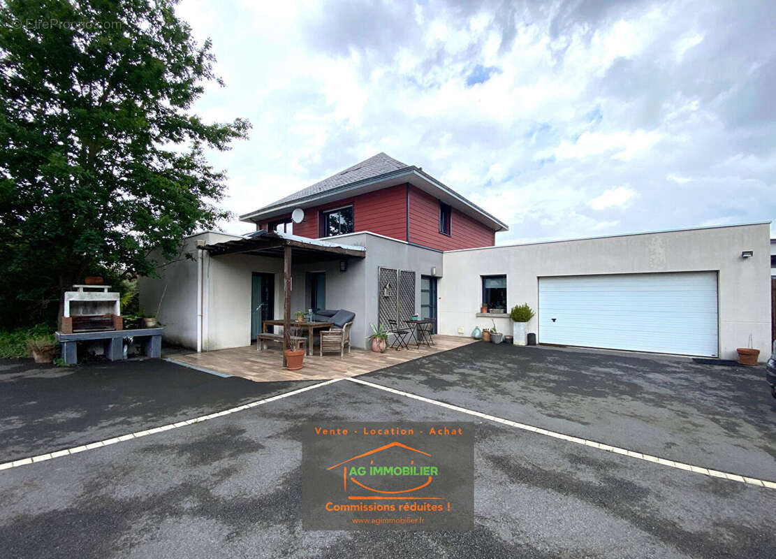 Maison à MONTAUBAN-DE-BRETAGNE