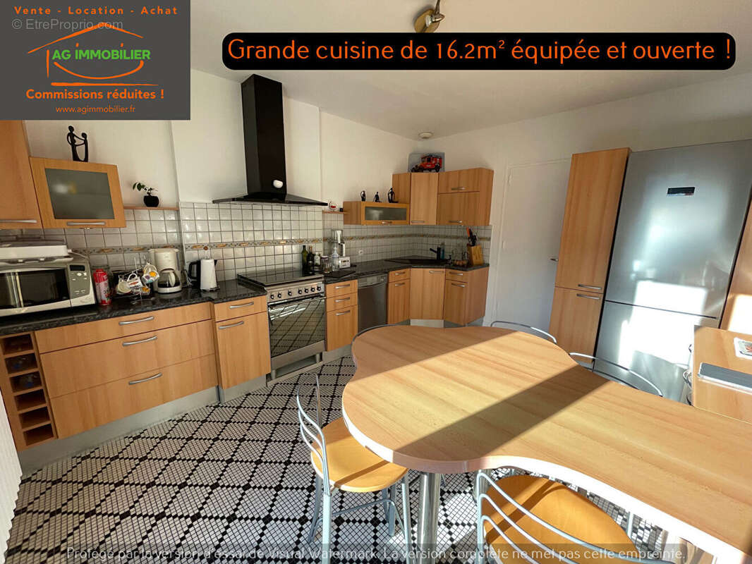 Maison à MONTGERMONT