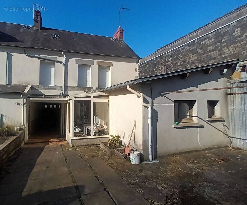 Maison à SAINT-SEVER-CALVADOS