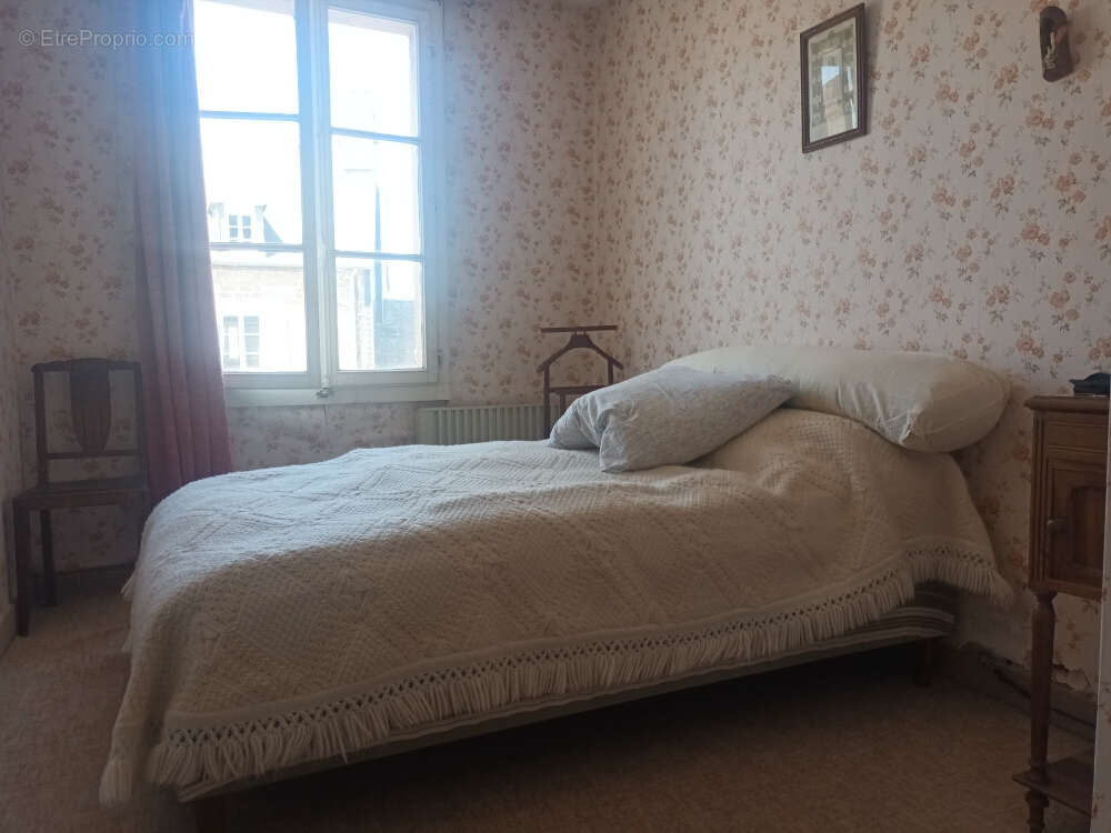 Maison à SAINT-SEVER-CALVADOS