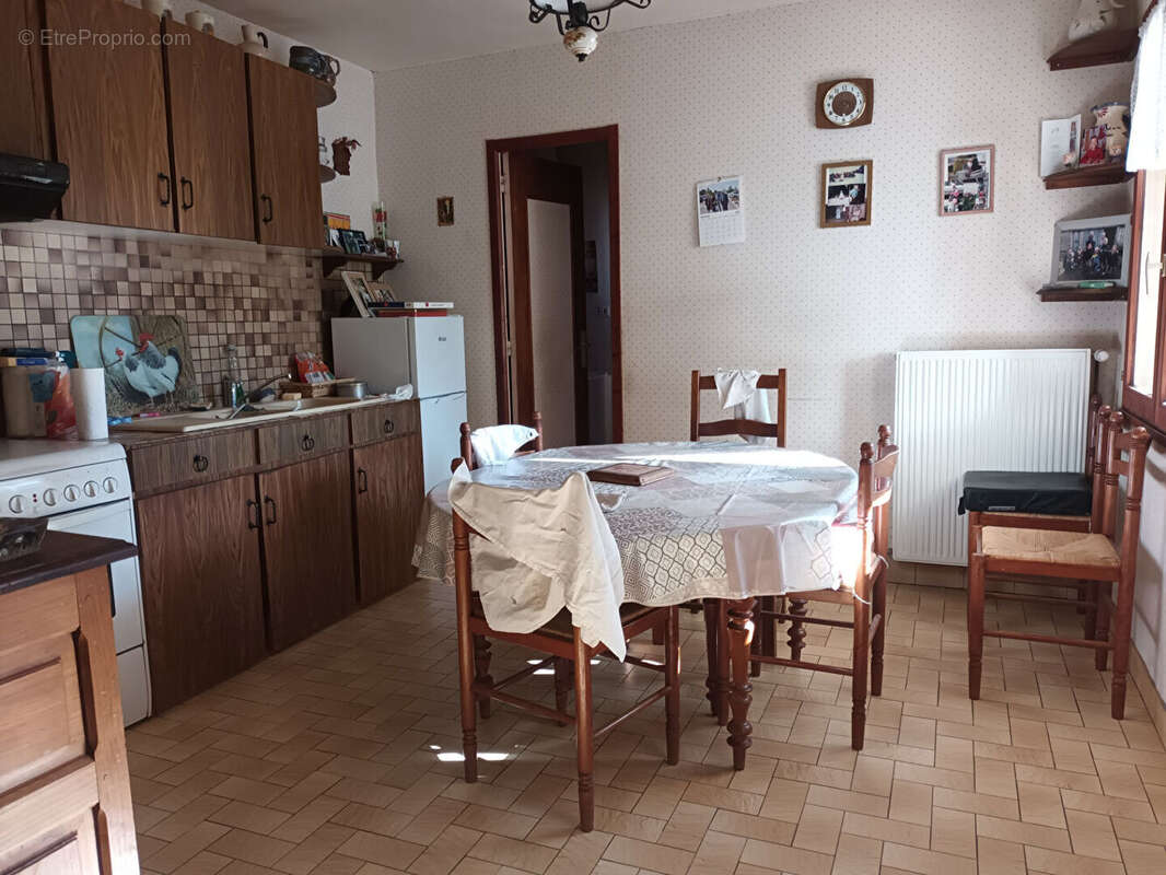 Maison à SAINT-SEVER-CALVADOS