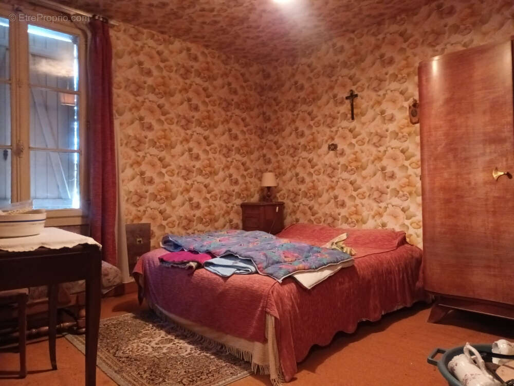 Maison à SAINT-SEVER-CALVADOS