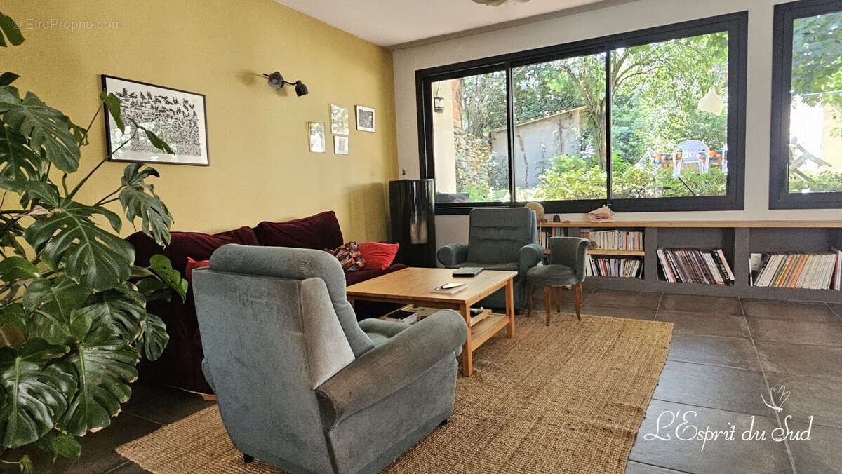 Vous voyez le poêle... - Maison à GRAULHET