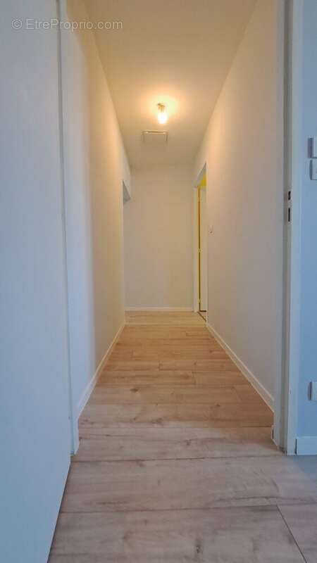 DEGAGEMENT ETAGE - Maison à LOUDUN