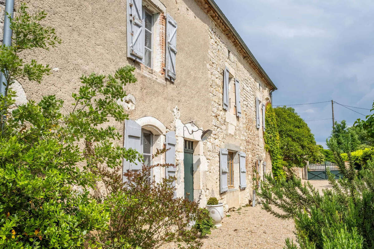 Maison à MONTCUQ