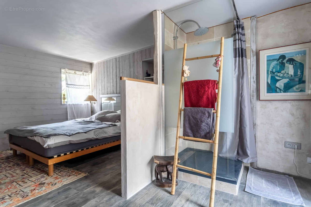 Maison à CASTELNAU-MONTRATIER