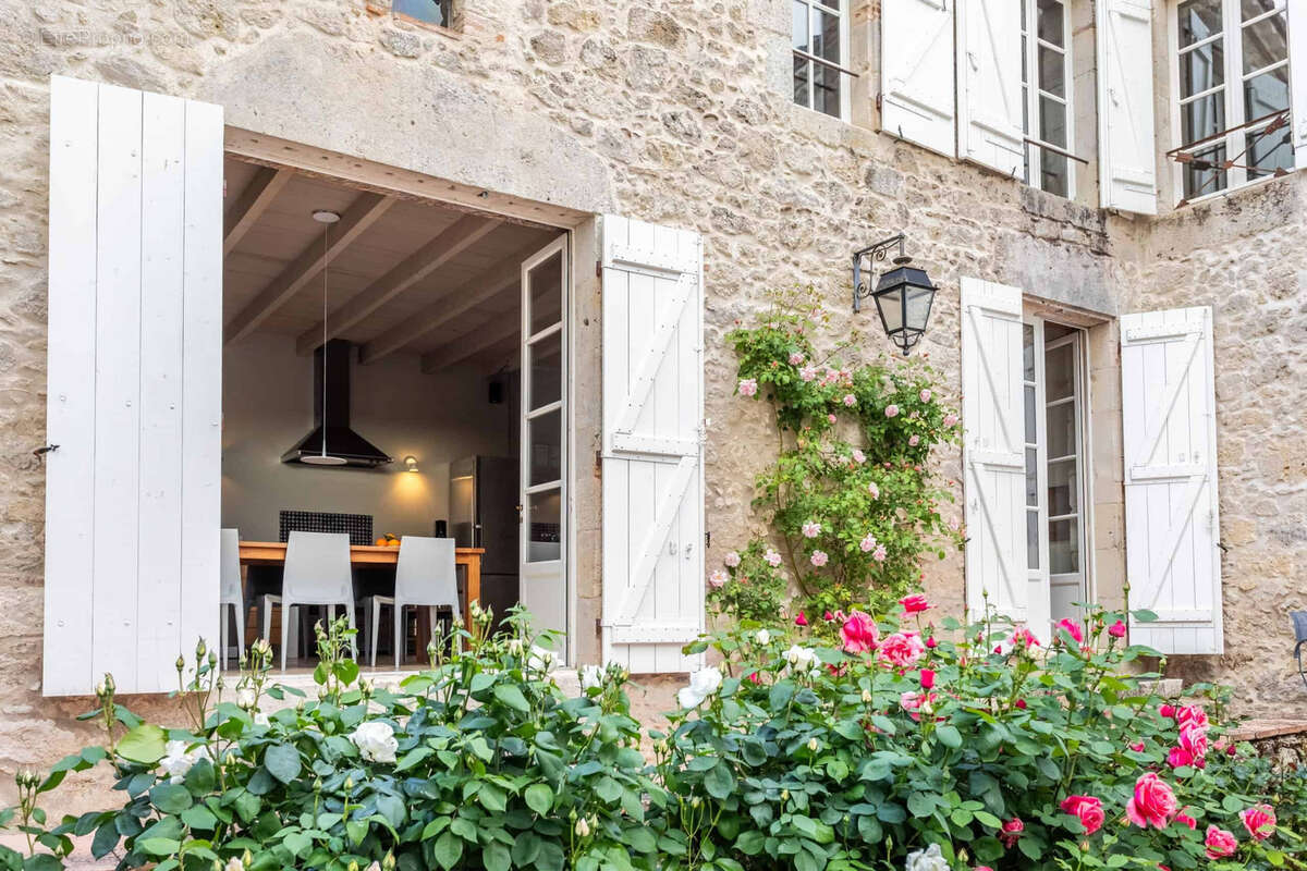 Maison à CASTELSAGRAT