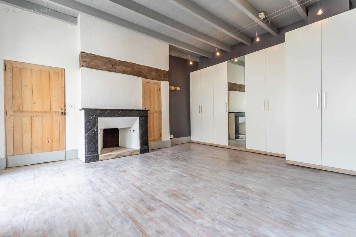 Maison à CASTELSAGRAT