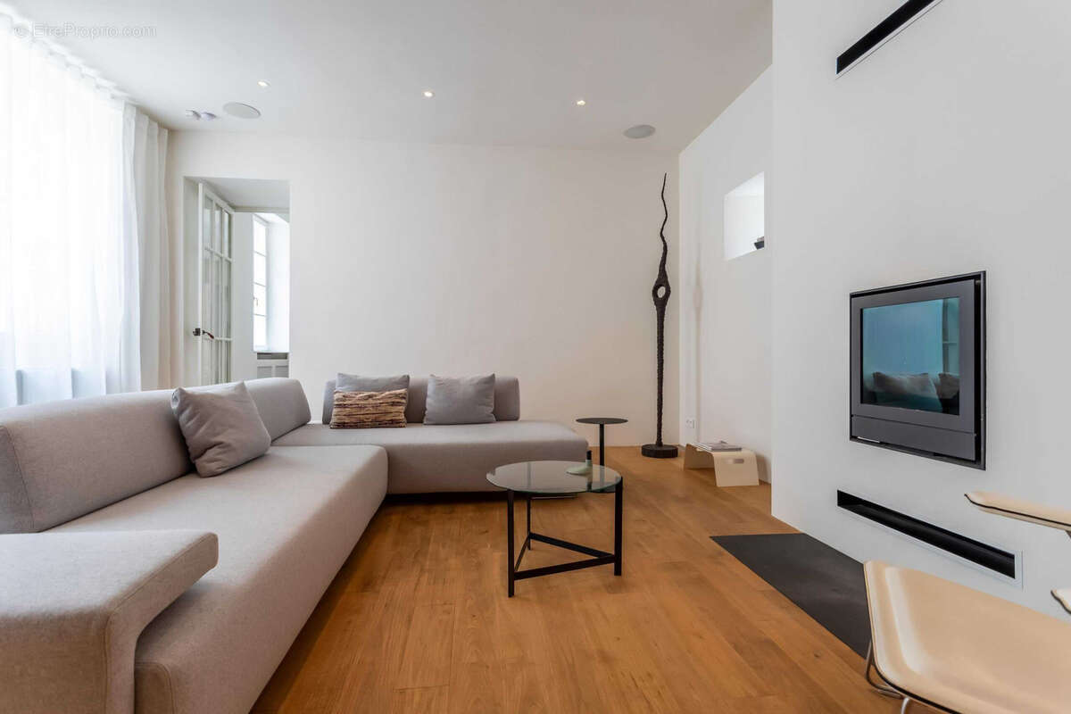 Maison à CASTELSAGRAT