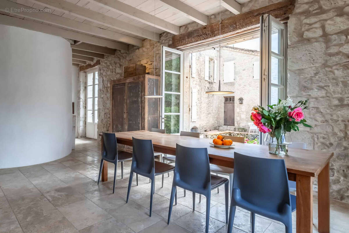 Maison à CASTELSAGRAT