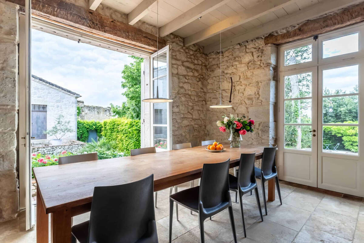 Maison à CASTELSAGRAT