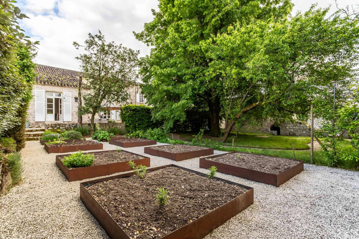 Maison à CASTELSAGRAT