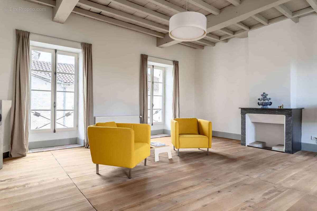 Maison à CASTELSAGRAT