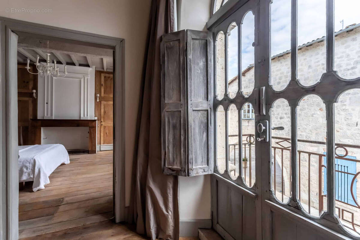 Maison à CASTELSAGRAT