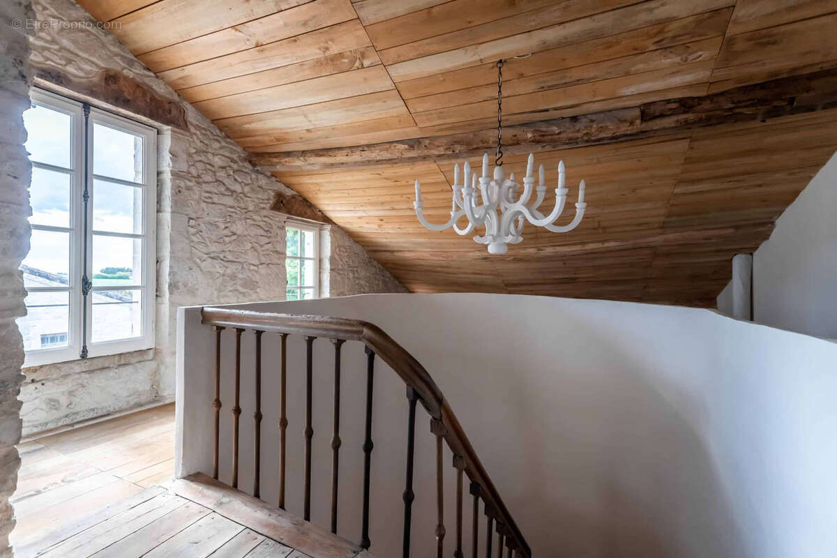 Maison à CASTELSAGRAT